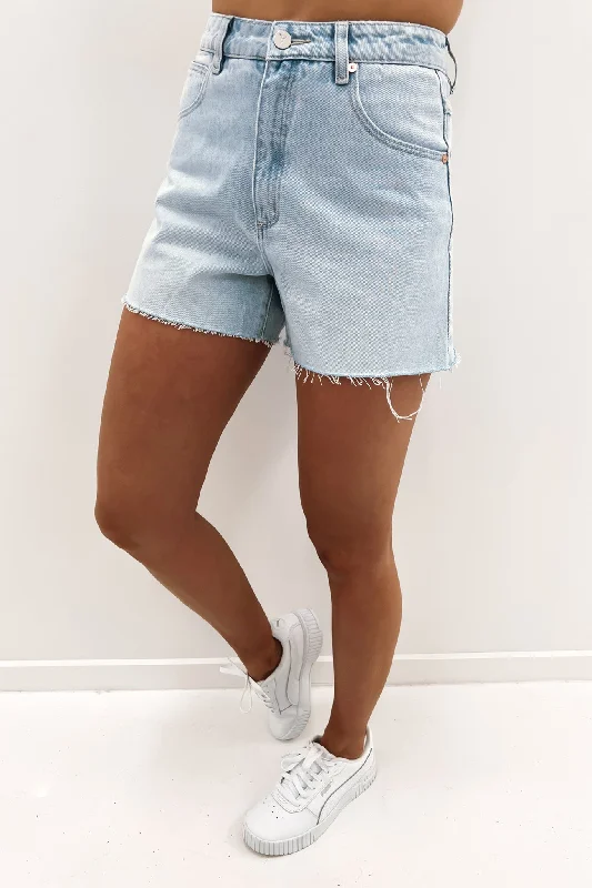 a-venice-short-millie-denim-light