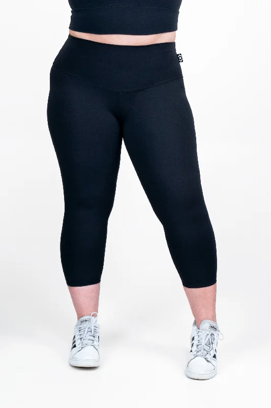 black-capri-leggings-high-waisted-body-contouring-r2w