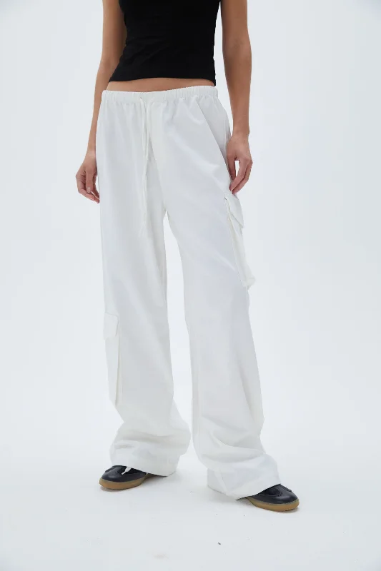 relaxed-cotton-cargo-pants-white