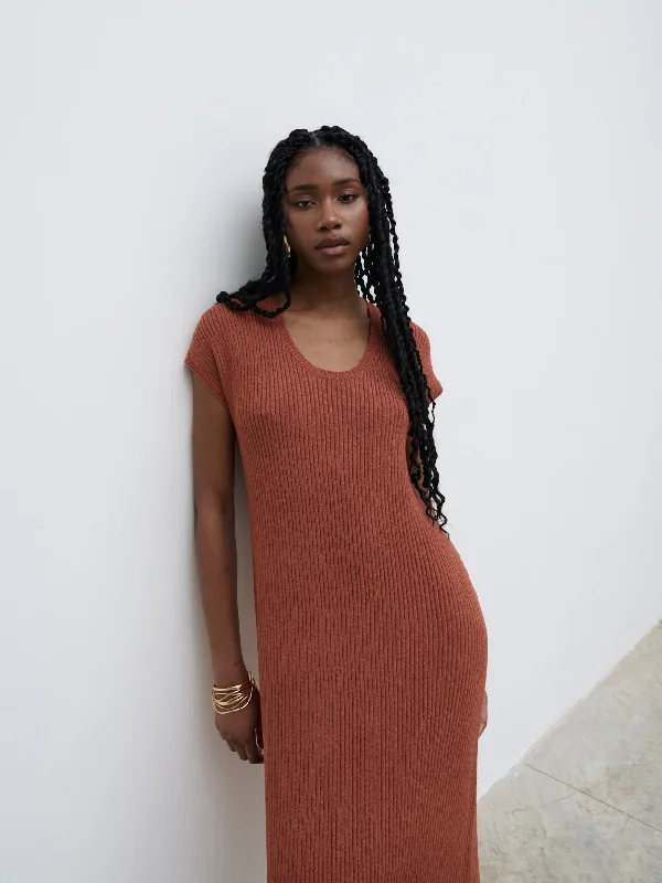 rose-knit-midaxi-dress-rosewood