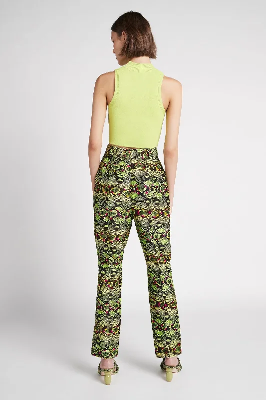 serpentine-tapered-pant-snake-effect